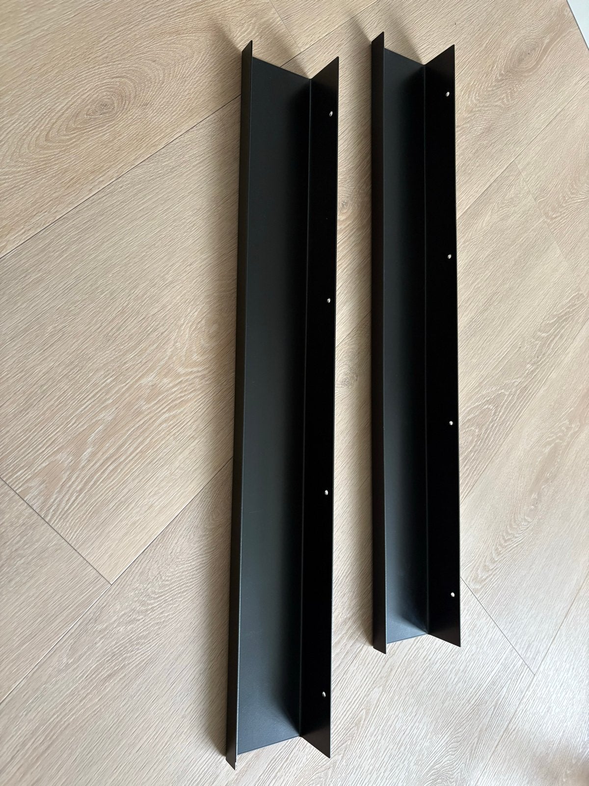 Zwarte wandplankjes voor schilderijen (2 stuks), Huis en Inrichting, Ophalen, Gebruikt