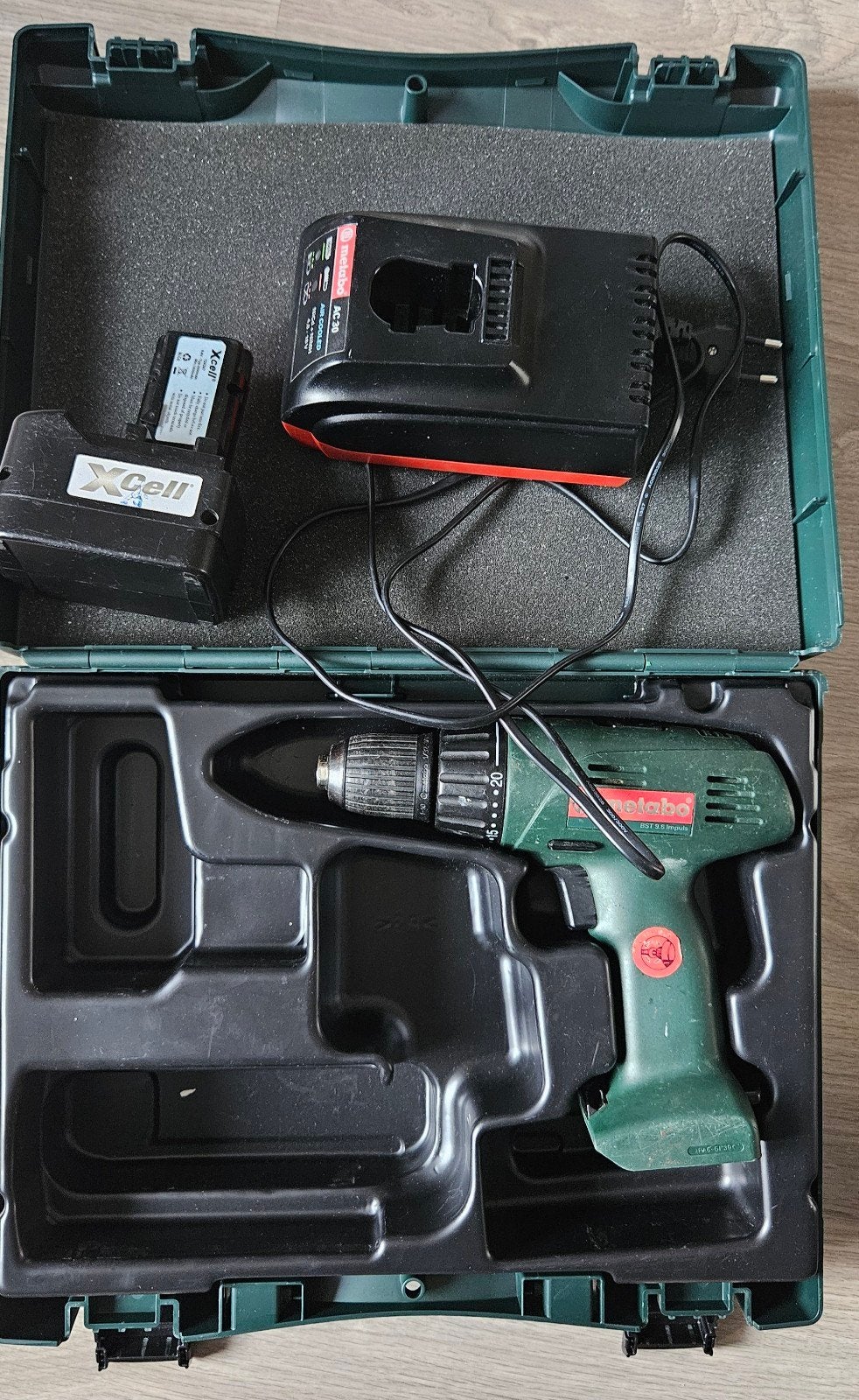 Metabo accuboormachine 9,6 volt, Gebruikt, Variabele snelheid, Ophalen of Verzenden, Boor- en Schroefmachine