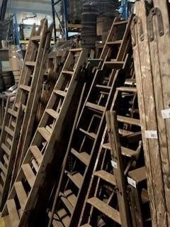 Oude houten Trappen / Ladder(s)