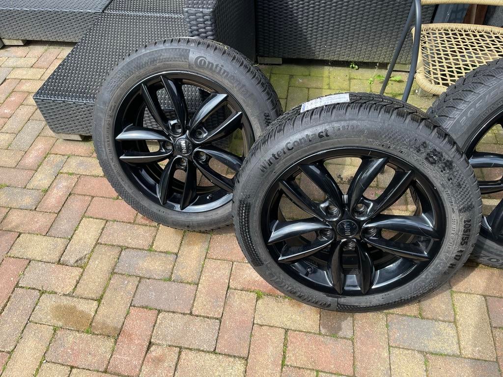 Mooie originele Mini (countryman) velgen en top winterbanden, Auto-onderdelen, Banden en Velgen, Ophalen, Gebruikt, Banden en Velgen