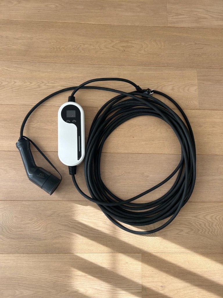 Mobiele thuislader LDY Loady verstelbaar type 2 schuko, Ophalen of Verzenden, Zo goed als nieuw, Laadpaal en Laadkabel