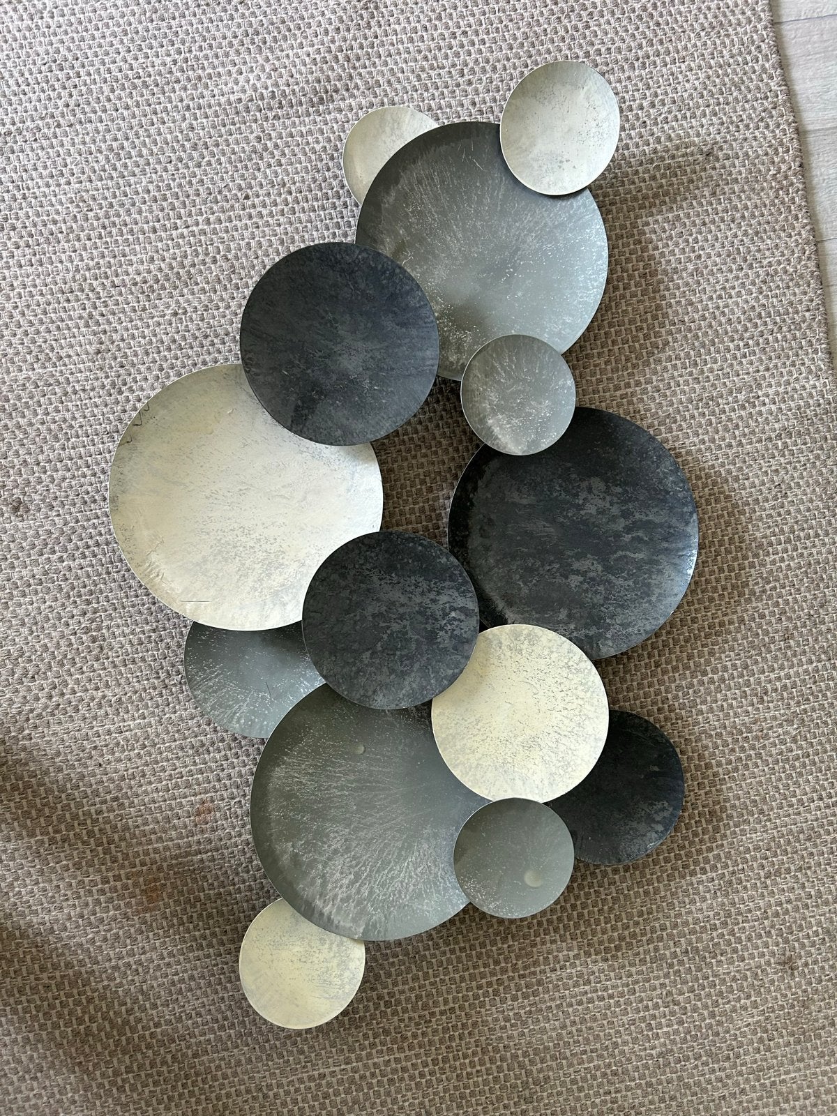 Moderne wanddecoratie - Metalen cirkels in grijs/zwart, Ophalen, Metaal, Gebruikt, Meerkleurig
