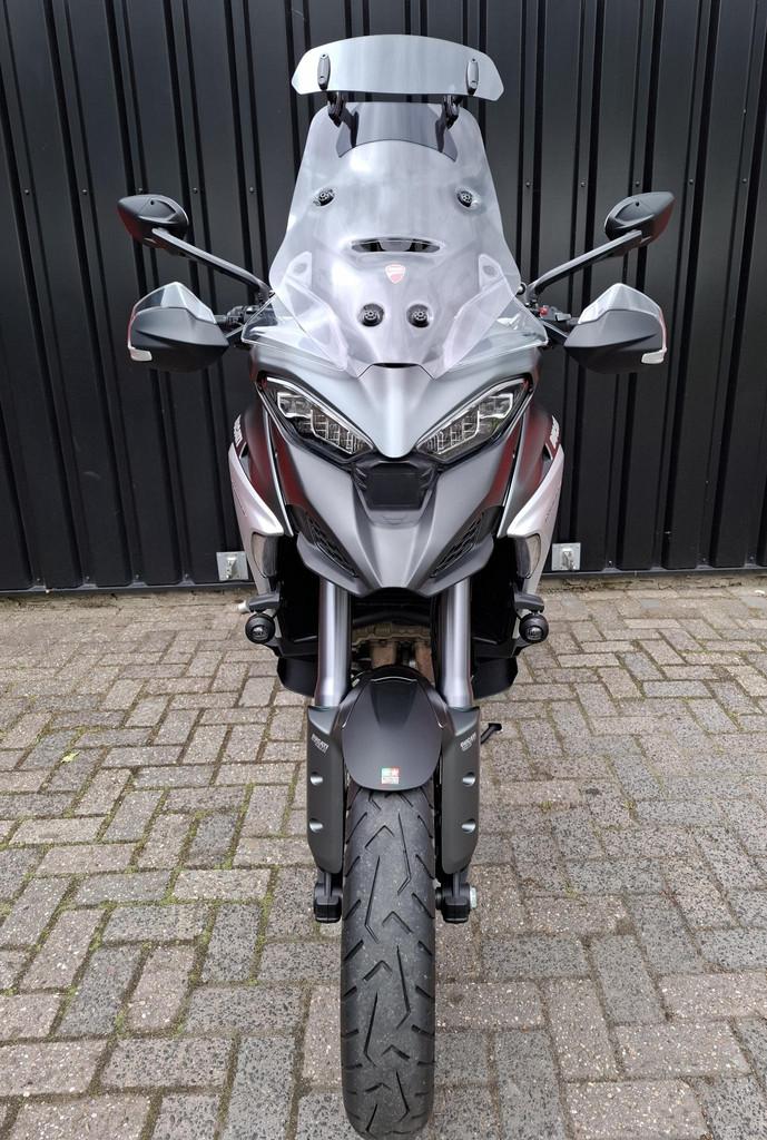 Ducati Multistrada V4 S Travel en Radar, Motoren, Motoren | Ducati, Info@ducati.com, Ducati North Europe B.V., Maanweg 174
2516 AB  Den Haag, NL