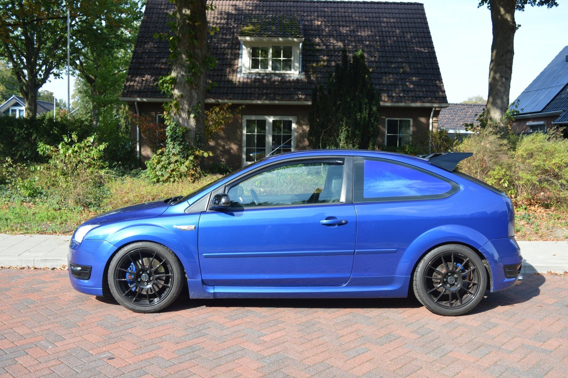 Ford Focus 2.5-20V ST Recaro super onderhouden !, Dealer onderhouden, Gebruikt, Zwart, Blauw