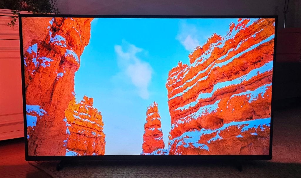 Foto 10 van Prachtige Philips 50" 4K Smart TV met 3-zijdig Ambilight!
