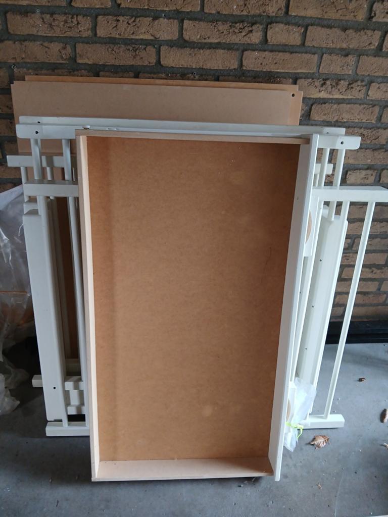 T.e.a.b. Witte box met lade - opknapper, Kinderen en Baby's, Boxen, Ophalen