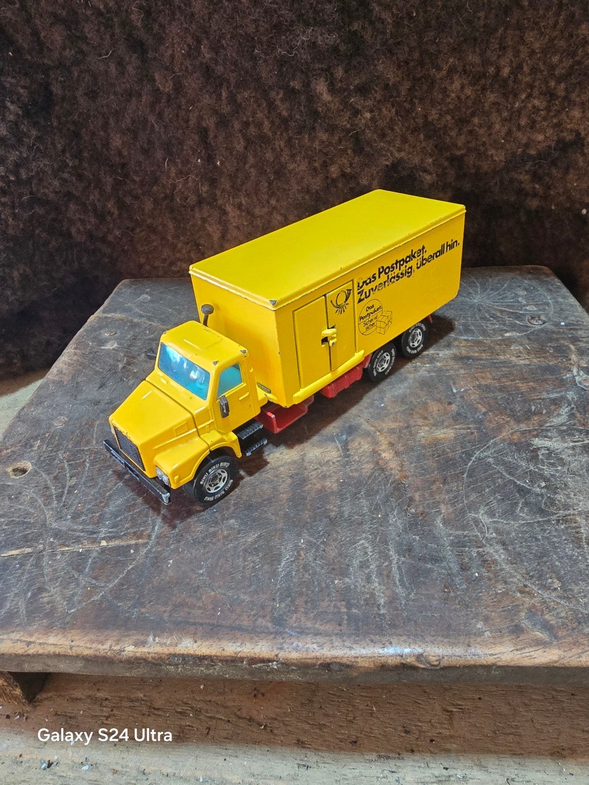 E160 > SIKU Volvo F7 / F12 Turbo "Das Postpaket", Ophalen of Verzenden