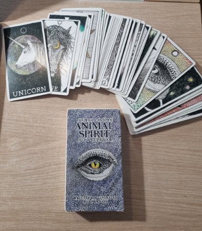 Kim Krans The Wild Unknown Animal Spirit Cards, Gelezen, Achtergrond en Informatie, Tarot of Kaarten leggen, Kim Krans
