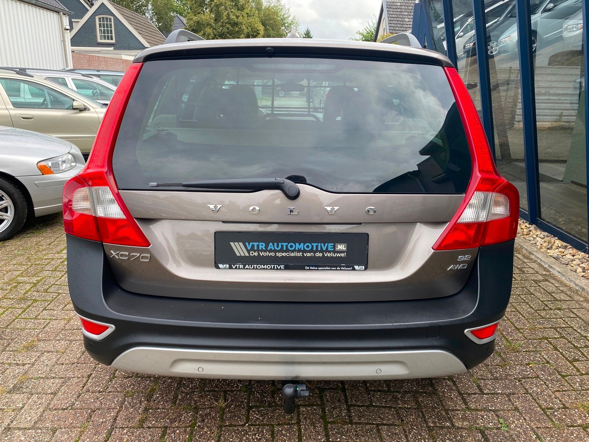 Volvo XC70 3.2 Summum Automaat 4WD / LEER / XENON / TREKHAAK, Auto's, Volvo, Automaat, 238 pk, Gebruikt, XC70