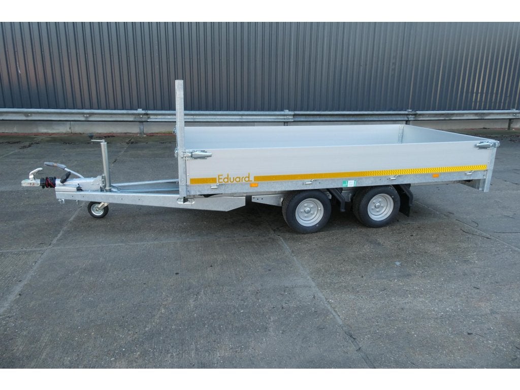 Bij Eemsned een Eduard Plateauwagen afm 311 x 160, Nieuw