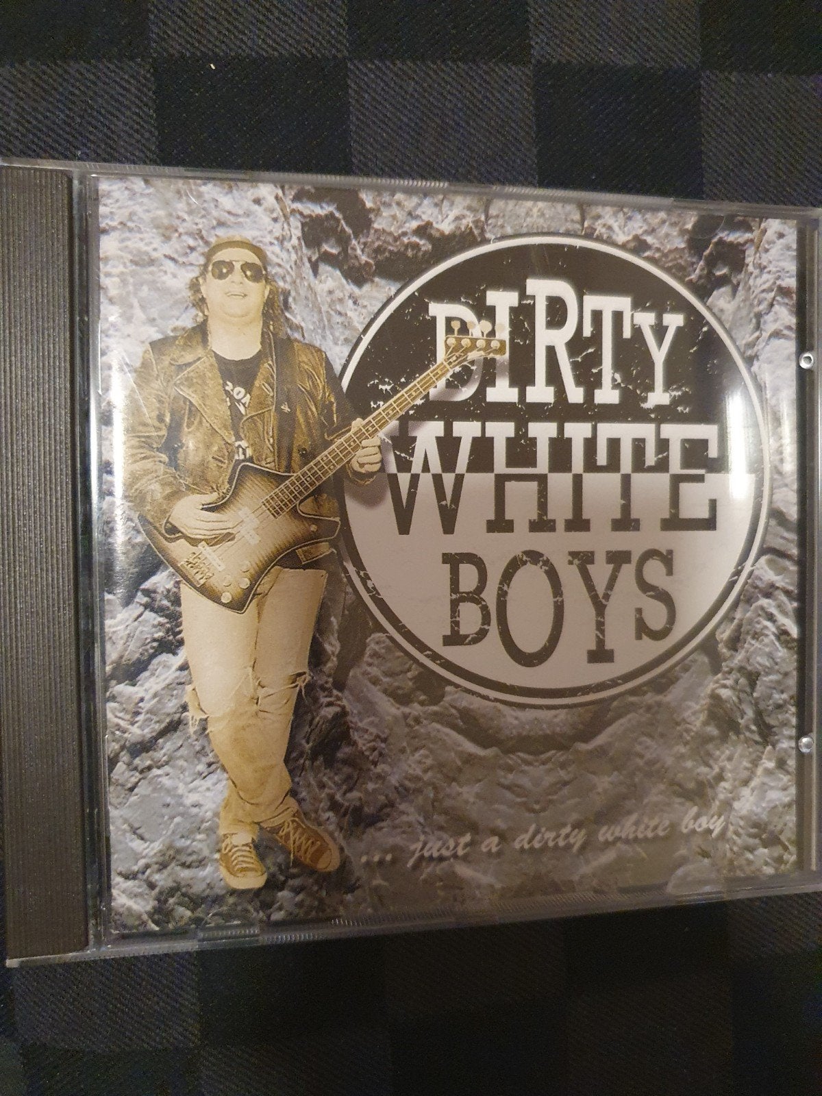 Dirty white boys ... just a dirty white boy, Verzenden