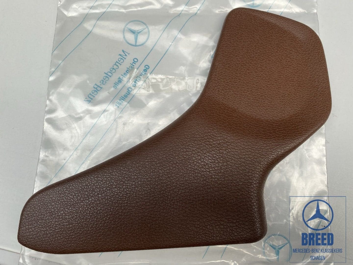 NOS afdekking stoel links tabak Mercedes W114 W115 W116 W123, -, Nieuw, Ophalen of Verzenden, -
