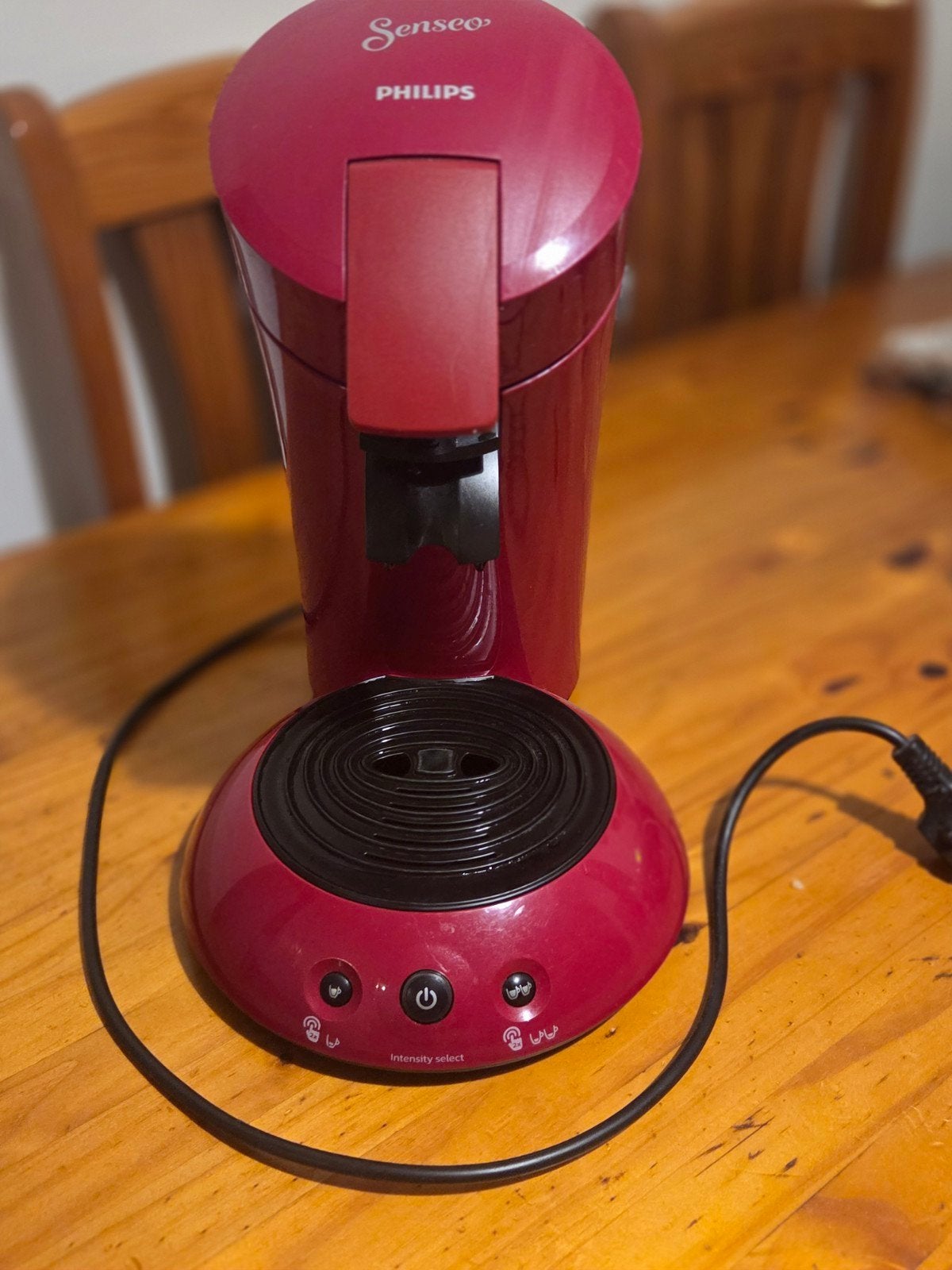 Philips Senseo Koffiezetapparaat - Rood, Gebruikt, Koffiemachine, Ophalen of Verzenden, 2 tot 4 kopjes