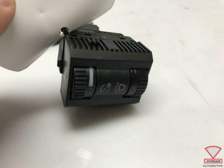vw polo 6r koplamp hoogteregeling schakelaar 6r0941333, Gebruikt, Volkswagen, Volkswagen AG, Berliner Ring 2
38440  Wolfsburg, DE