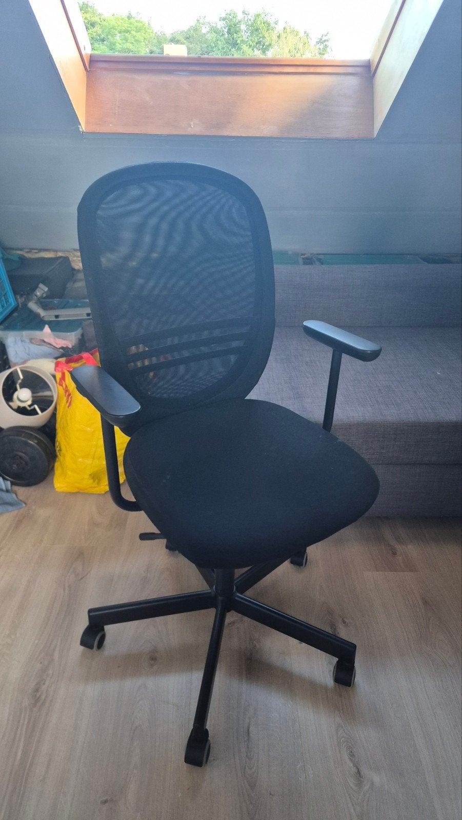 Z.g.a.n. Flintan Ikea bureaustoel, Ophalen