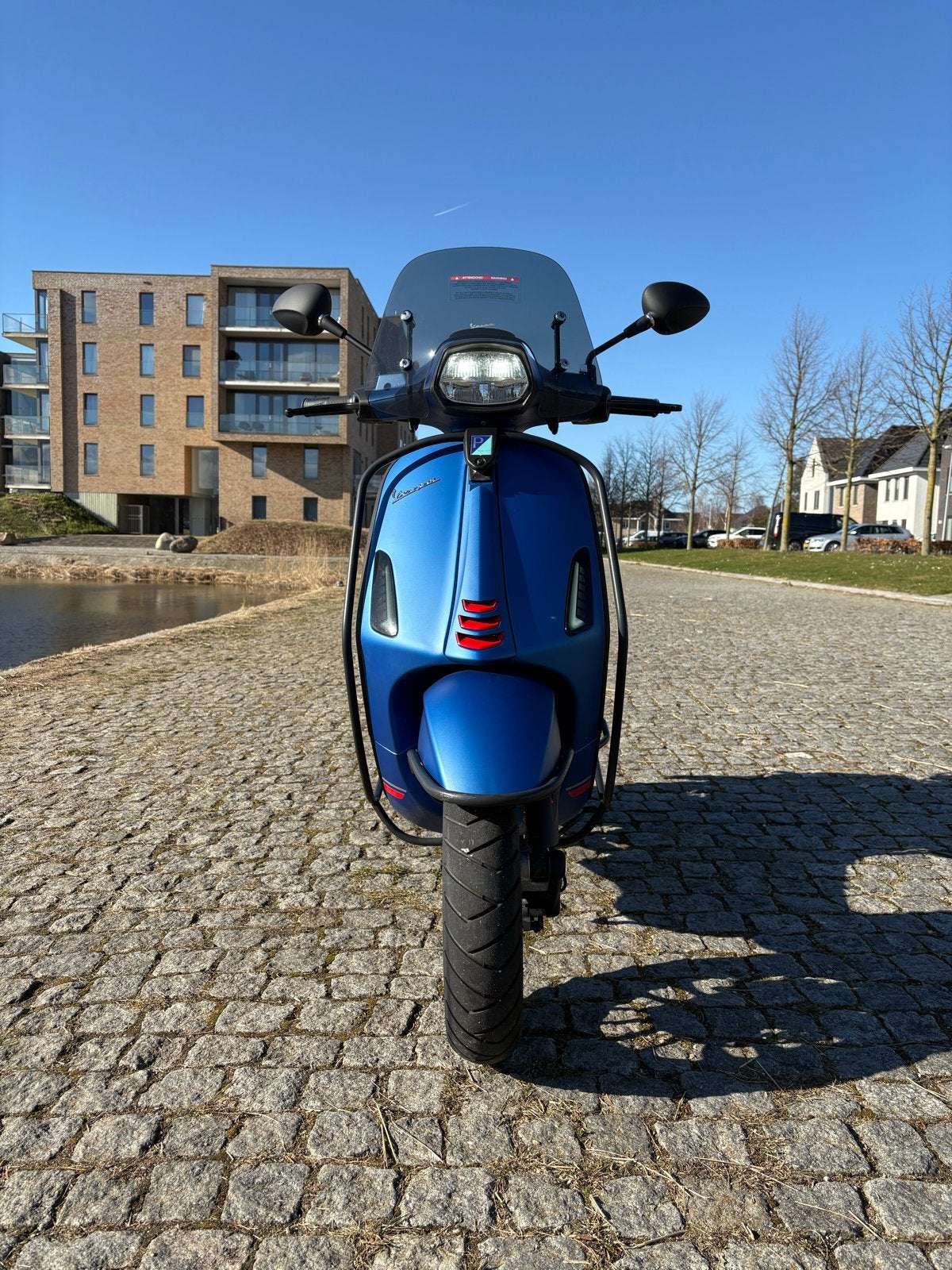 Vespa Sprint S 50cc Mat Blauw - Zo goed als nieuw, Fietsen en Brommers, Scooters | Vespa, Ophalen, Maximaal 45 km/u, Vespa S, Zo goed als nieuw