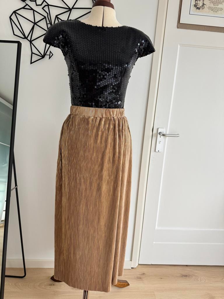 Gouden plissé rok van Zusss - maat M, Kleding | Dames, Maat 38/40 (M), Geel, Nieuw, Ophalen of Verzenden