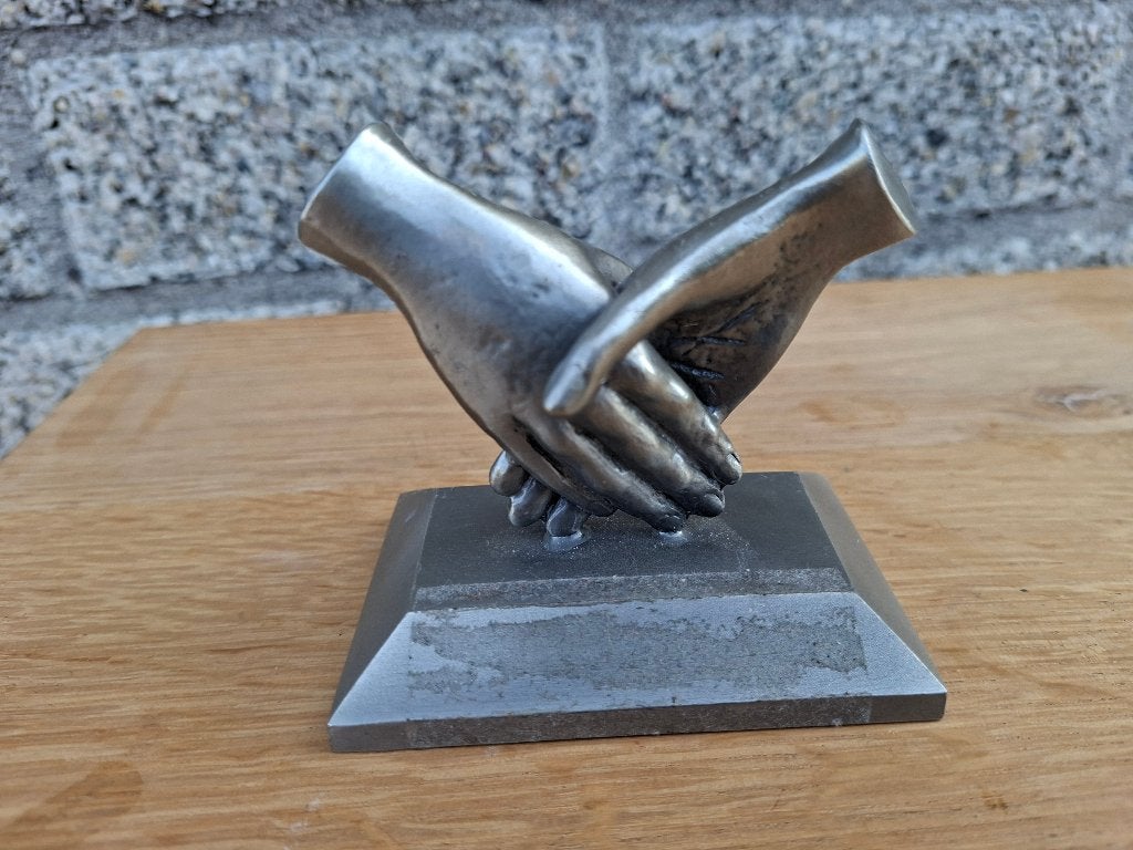 beeld de handdruk van tin, Antiek en Kunst, Ophalen of Verzenden
