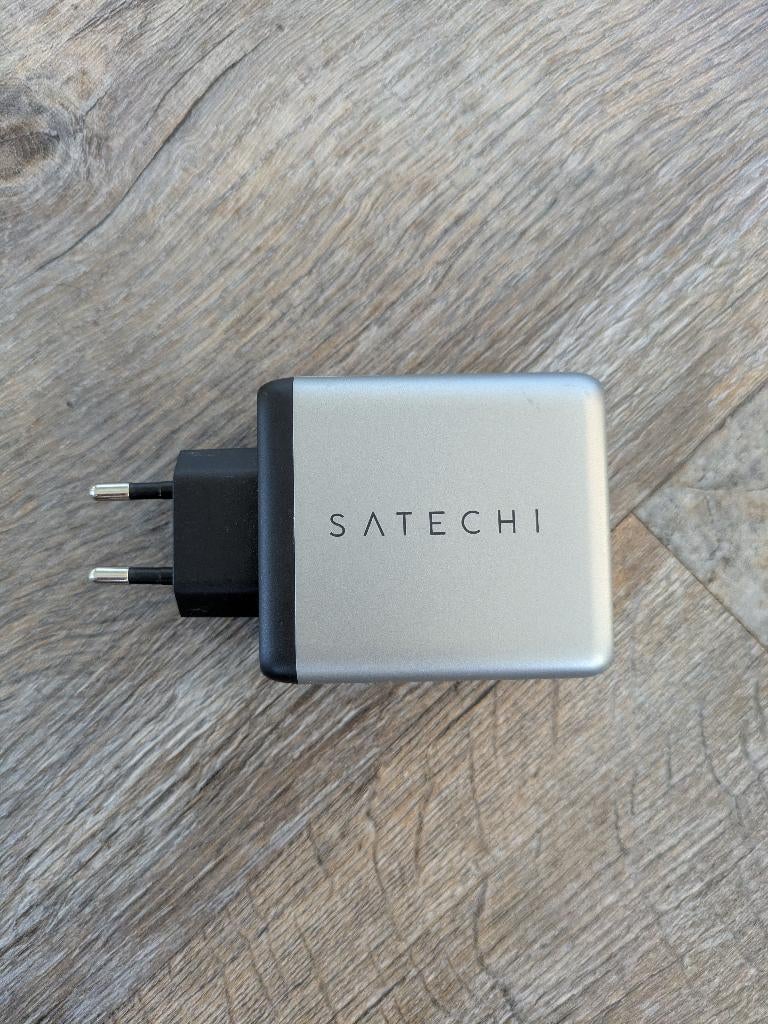 Satechi 100W USB C charger, Computers en Software, Dockingstations, Ophalen of Verzenden, Zo goed als nieuw, Satechi