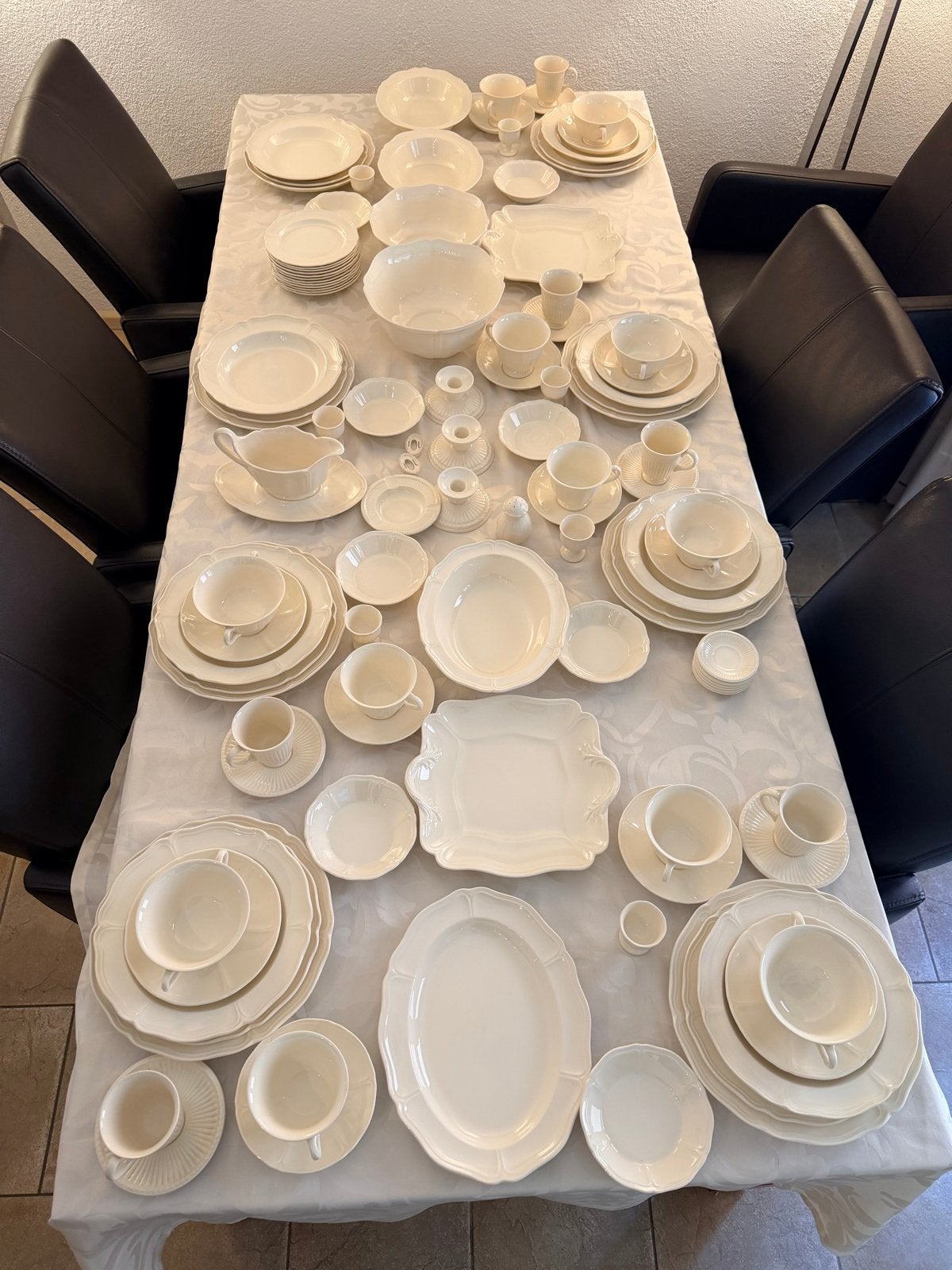 Uitgebreid Wedgwood Edme servies :6-8 personen met extras, Ophalen, Klassiek, Zo goed als nieuw, Compleet servies