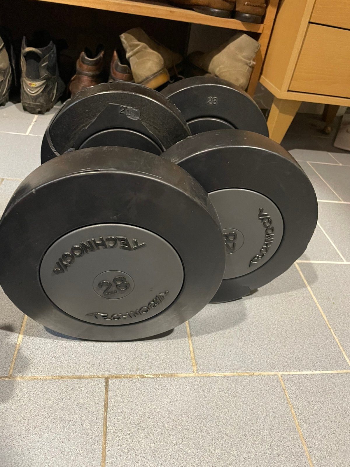 Technogym dumbells 2x28kg, Sport en Fitness, Ophalen of Verzenden, Zo goed als nieuw, Dumbbell