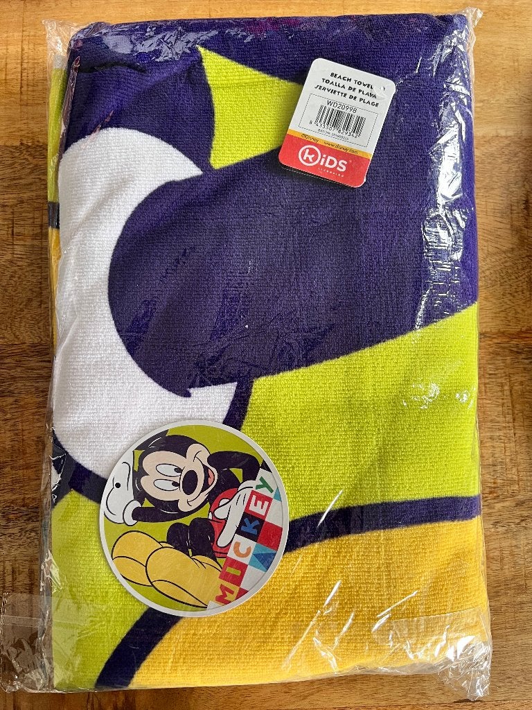 Disney badhanddoek 130cm, Verzamelen, Disney, Ophalen of Verzenden, Overige figuren, Nieuw, Kleding of Textiel