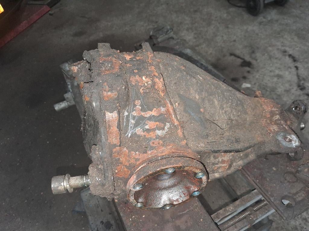DIFFERENTIEEL  3.27 MERCEDES W124, Ophalen, Gebruikt, Mercedes-Benz