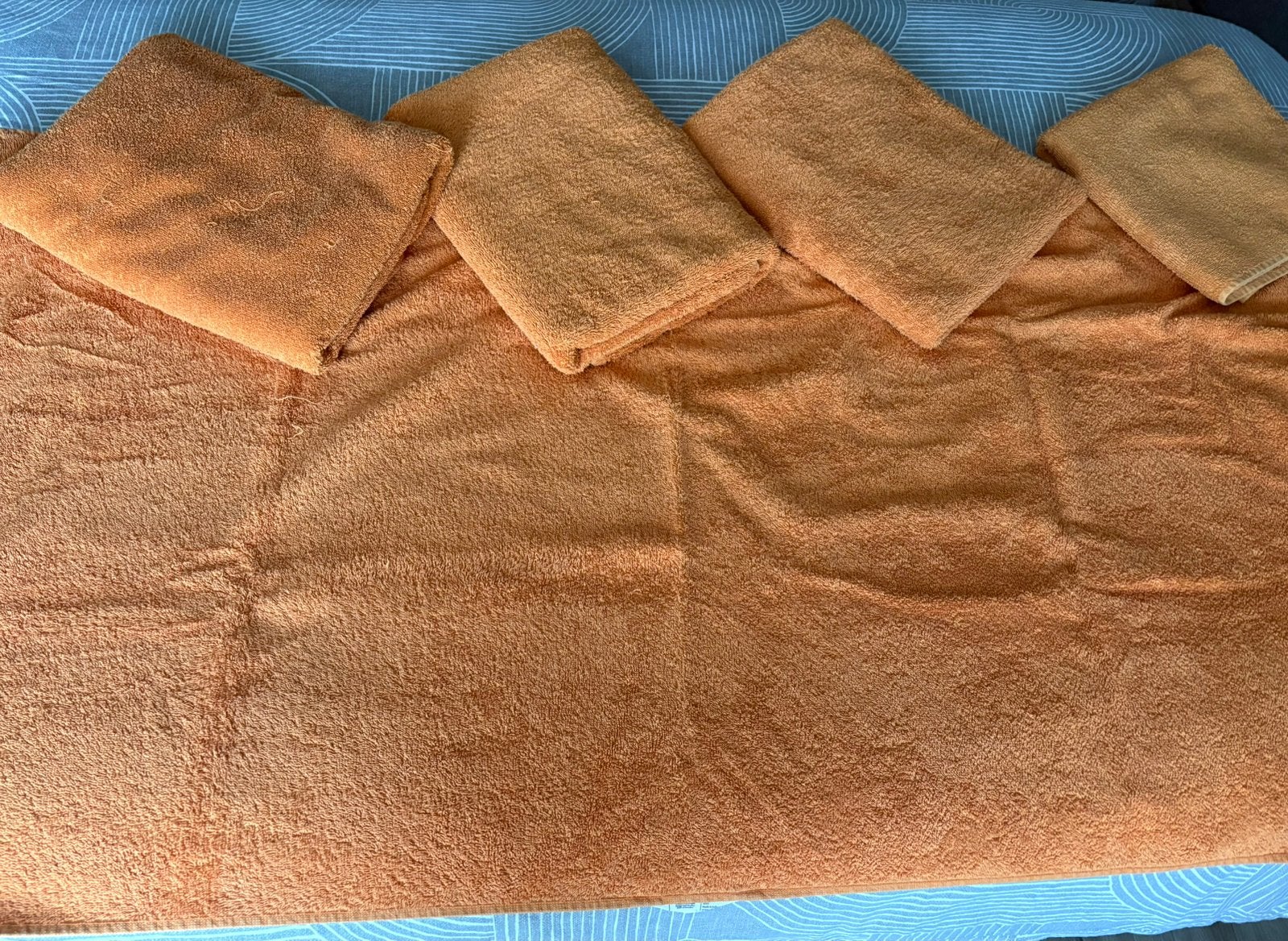 Terra handdoeken 4 x badlaken 1x handdoek, Ophalen of Verzenden, Zo goed als nieuw