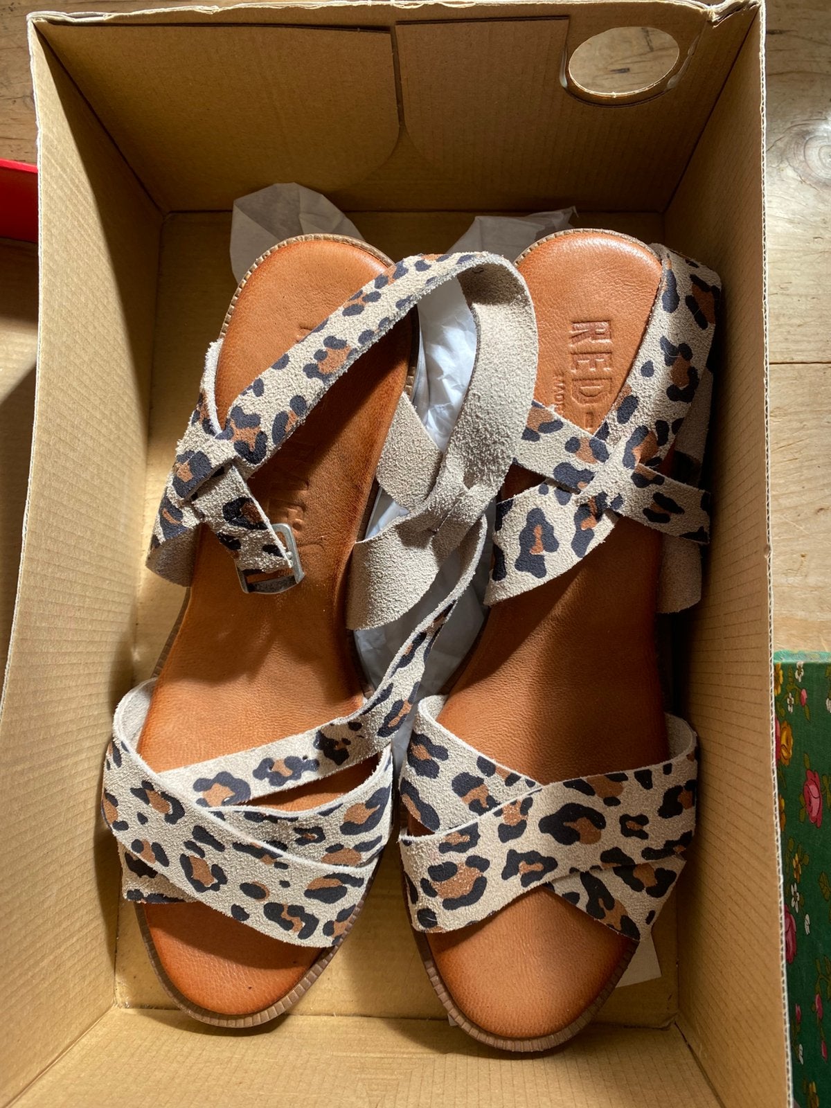 Red rag sandalen tijgerprint 39, Kleding | Dames, Schoenen, Bruin, Zo goed als nieuw, Sandalen of Muiltjes, Ophalen of Verzenden