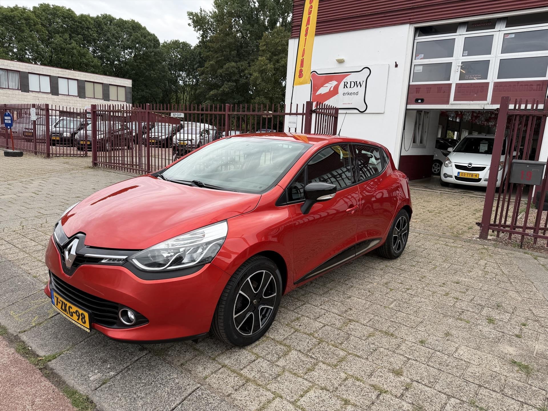 RENAULT Clio Energy TCe 90pk S&amp;S ECO2 Expression, Stof, Origineel Nederlands, Handgeschakeld, 90 pk