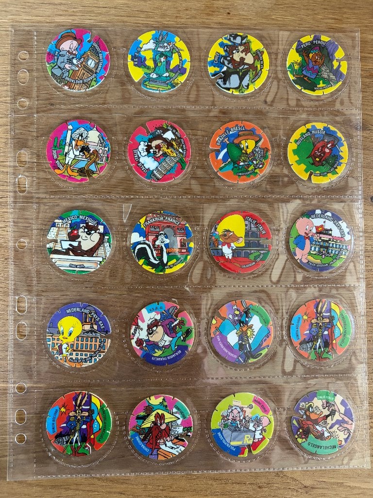 Smiths- World Flippo België - Looney Tunes (1996)23 flippo's, Verzamelen, Ophalen of Verzenden, World, Verzameling