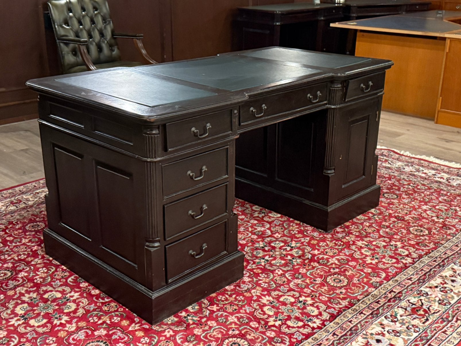 Klassiek Engels hureau (partnerdesk) #688, Huis en Inrichting, Bureaus, Overige typen, 160 cm, Hout, Bruin