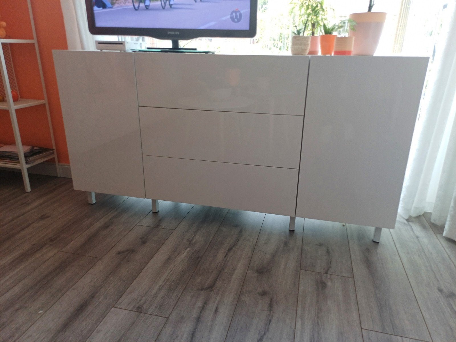 Dressoir hoogglans wit met 2 deuren en 3 lades, Ophalen, Zo goed als nieuw, 25 tot 50 cm, 150 tot 200 cm