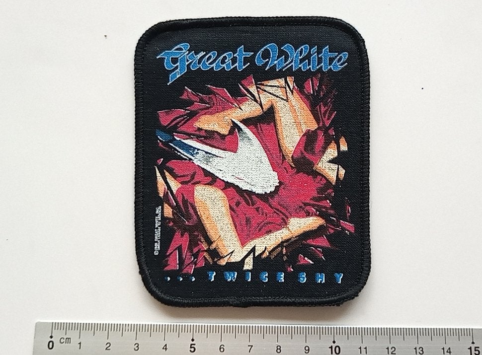 GREAT WHITE ONCE BITTEN..TWICE SHY VINTAGE 1989 PATCH G41, Verzamelen, Muziek, Artiesten en Beroemdheden, Ophalen of Verzenden