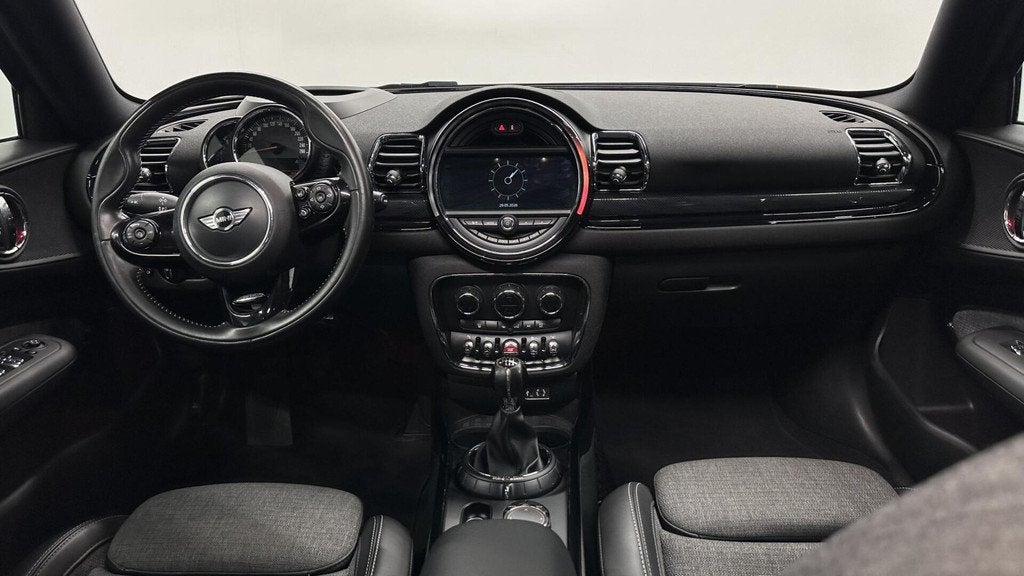 Mini Clubman 1.5 Cooper Chili NAVI PANO CAMERA HEAD UP ECC C, Auto's, Voorwielaandrijving, 136 pk, Gebruikt, Met garantie (alle)