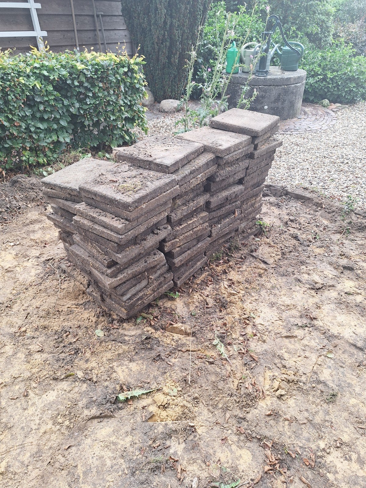 92 gebruikte stoeptegels 30x30 cm, Tuin en Terras, Ophalen, Gebruikt, 5 tot 10 m², Beton