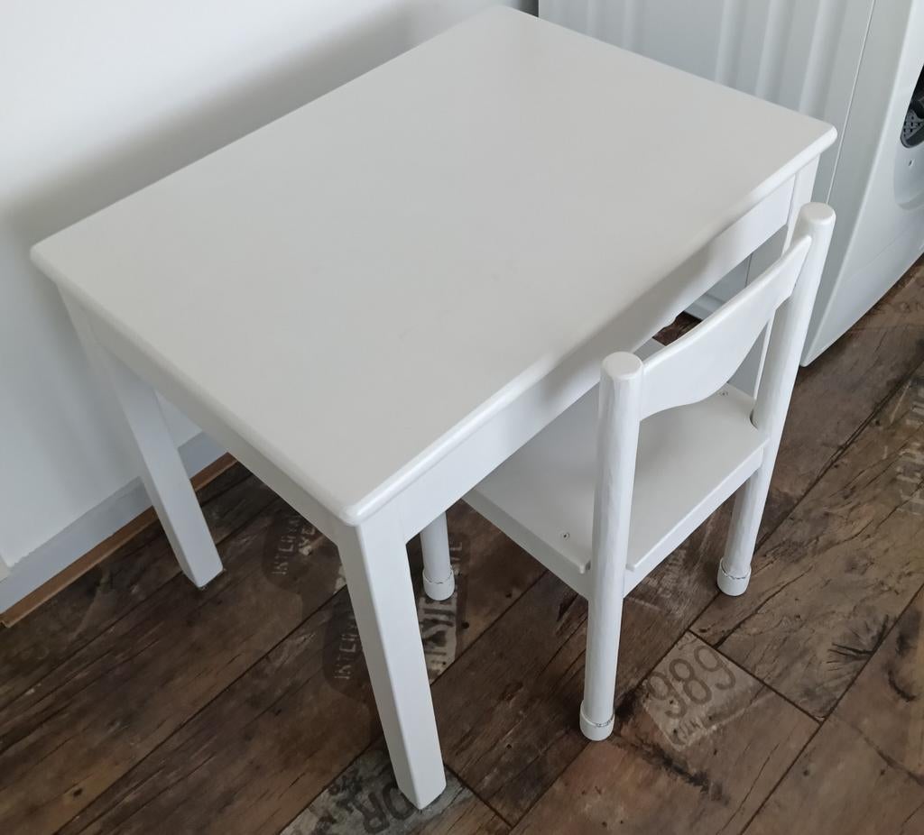 Heel leuk peuter tafeltje en stoeltje, Kinderen en Baby's, Kinderkamer | Tafels en Stoelen, Ophalen, Gebruikt, Tafel(s) en Stoel(en)