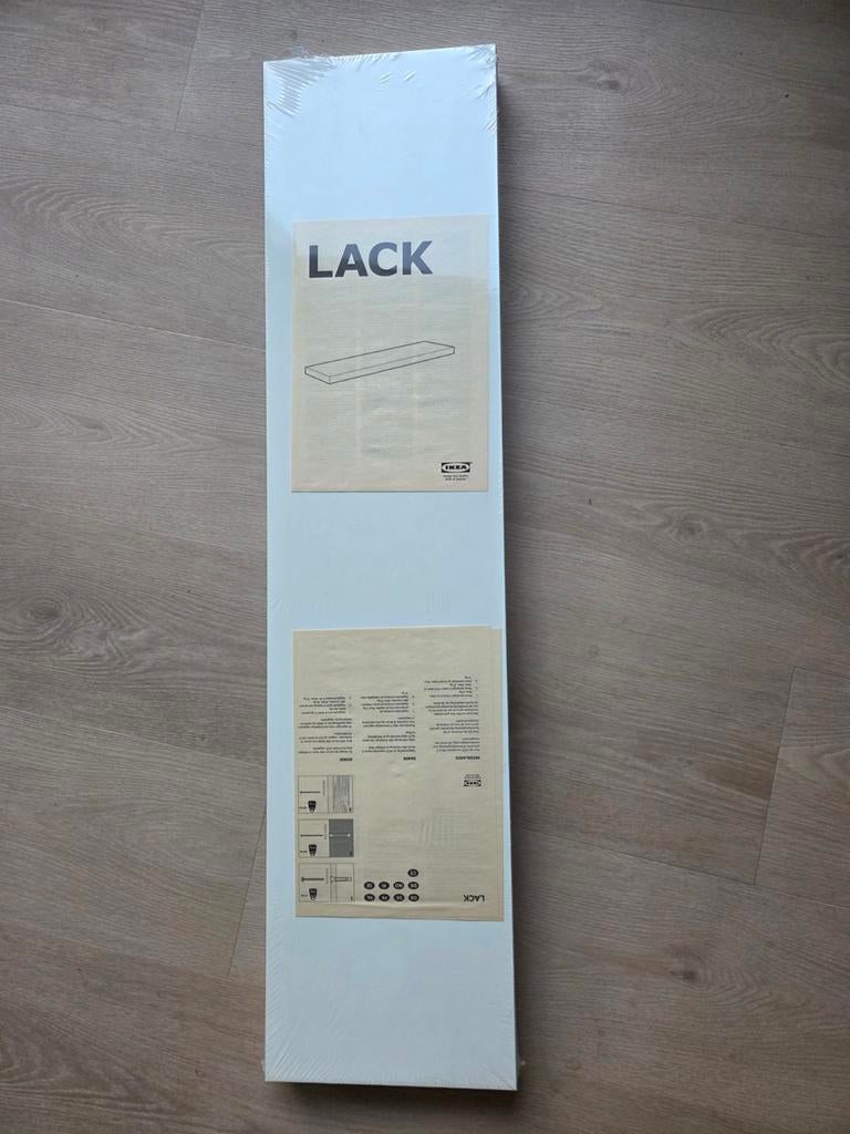 Nieuwe IKEA LACK wandplank wit 110x26 cm, Huis en Inrichting, Woonaccessoires | Wandplanken en Boekenplanken, Nieuw, Ophalen