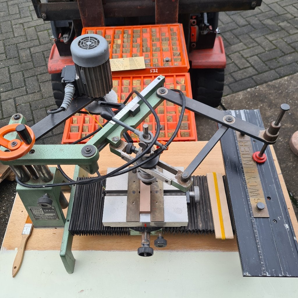 Graveer apparaat, Ophalen, Gebruikt, Overige thema's, Gereedschap of Toebehoren