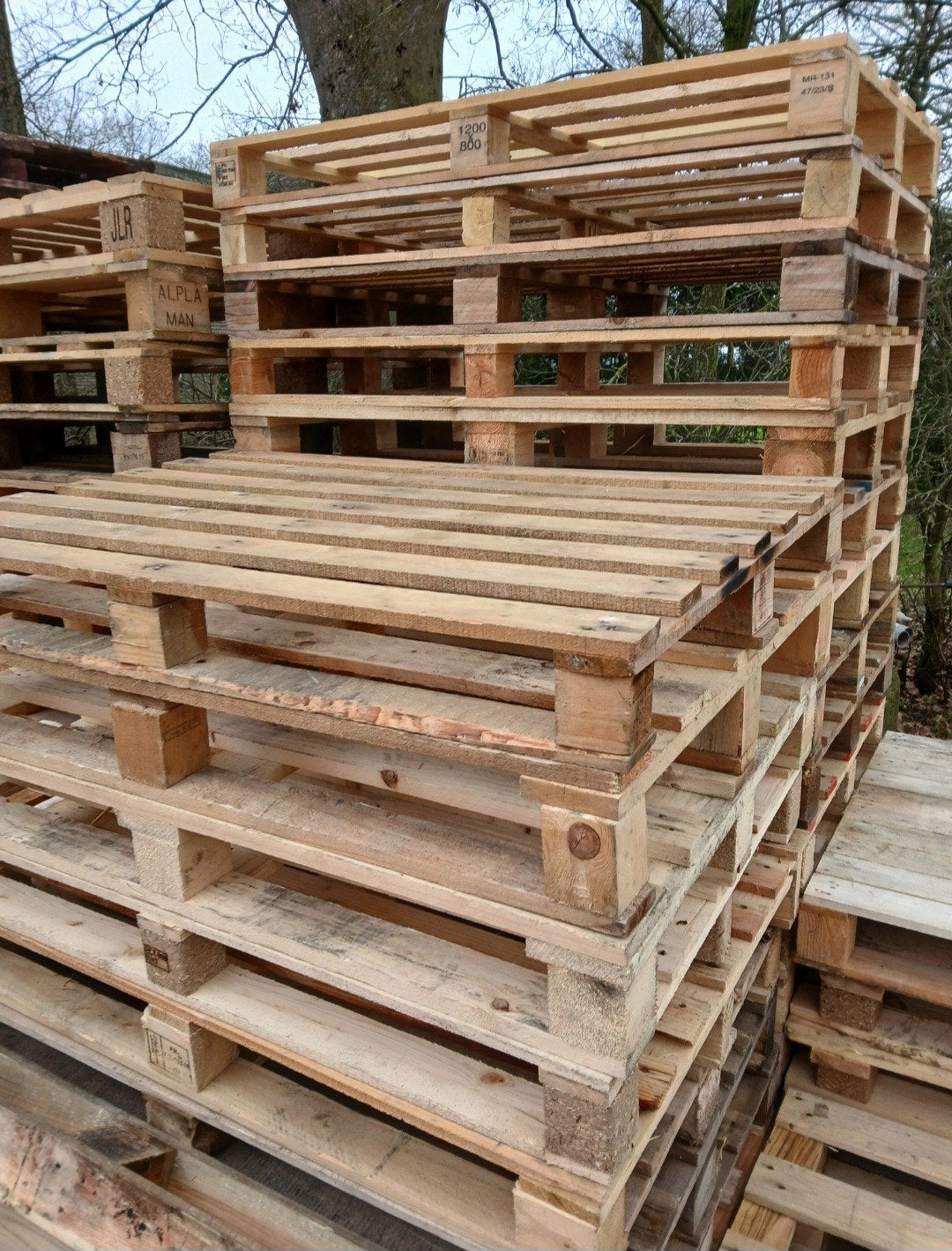 gevraagd pallets, Minder dan 3 m³, Ophalen