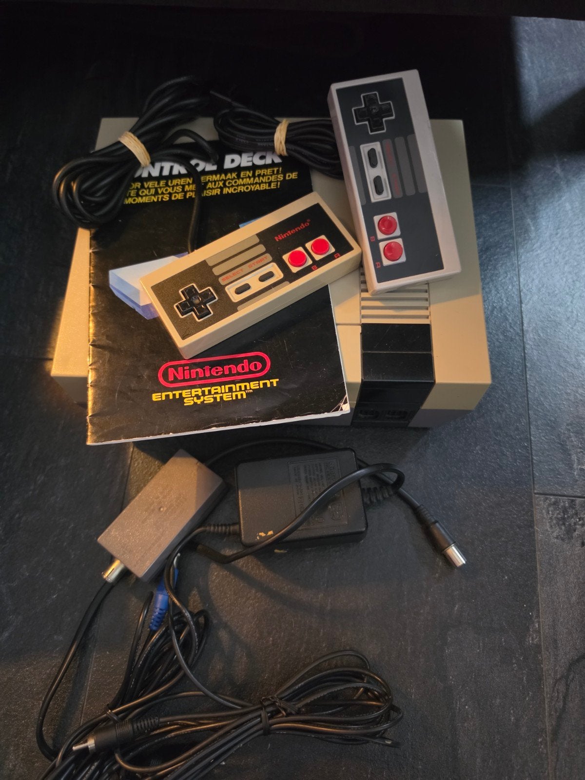 Nintendo Entertainment System (NES) met 2 controllers, Ophalen, Gebruikt, Met 2 controllers