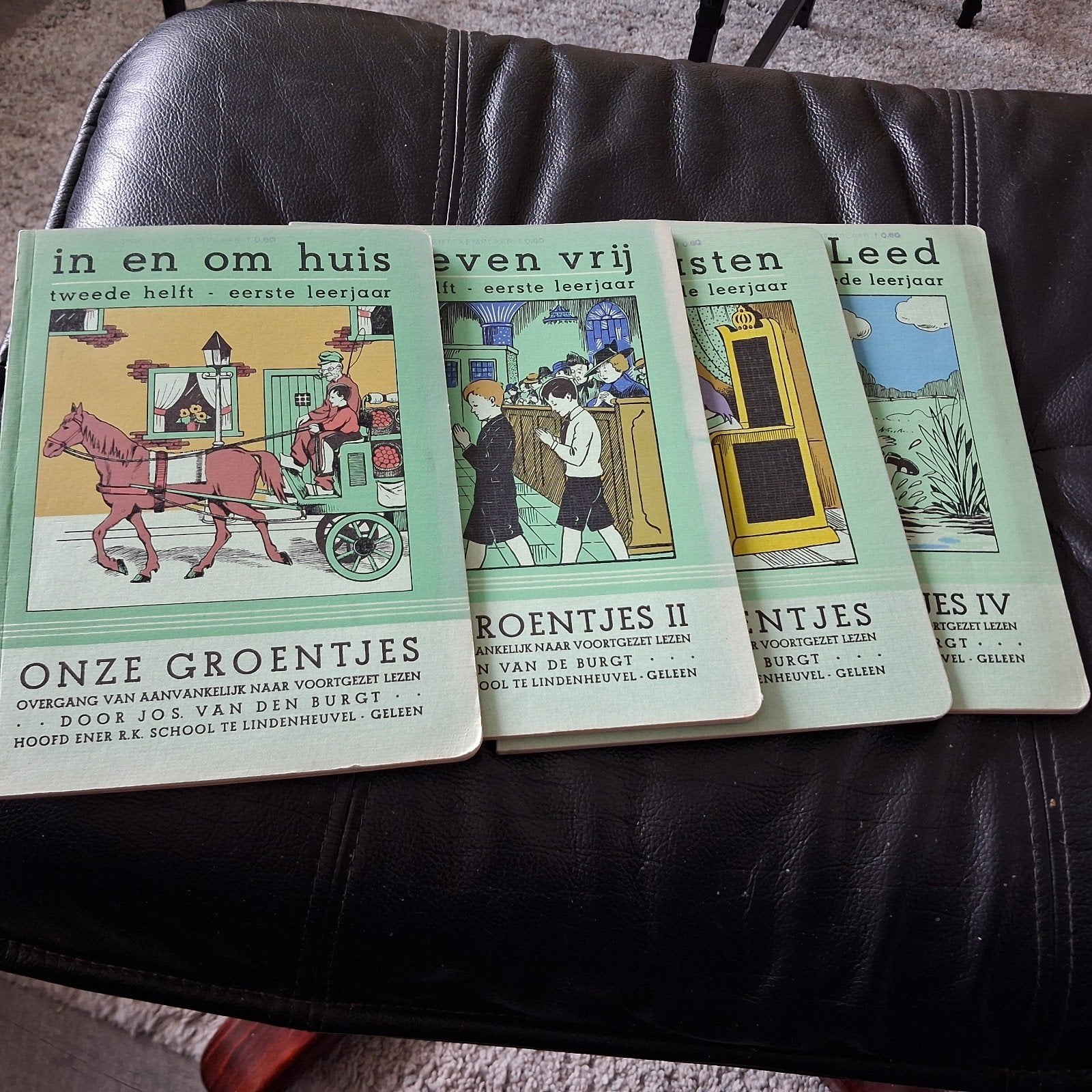 In om het huis uit 1939, Boeken, Ophalen, Gelezen