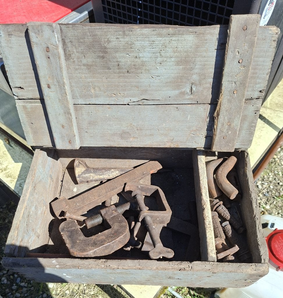 Houten kist met oud gereedschap, Antiek en Kunst, Antiek | Gereedschap en Instrumenten, Ophalen