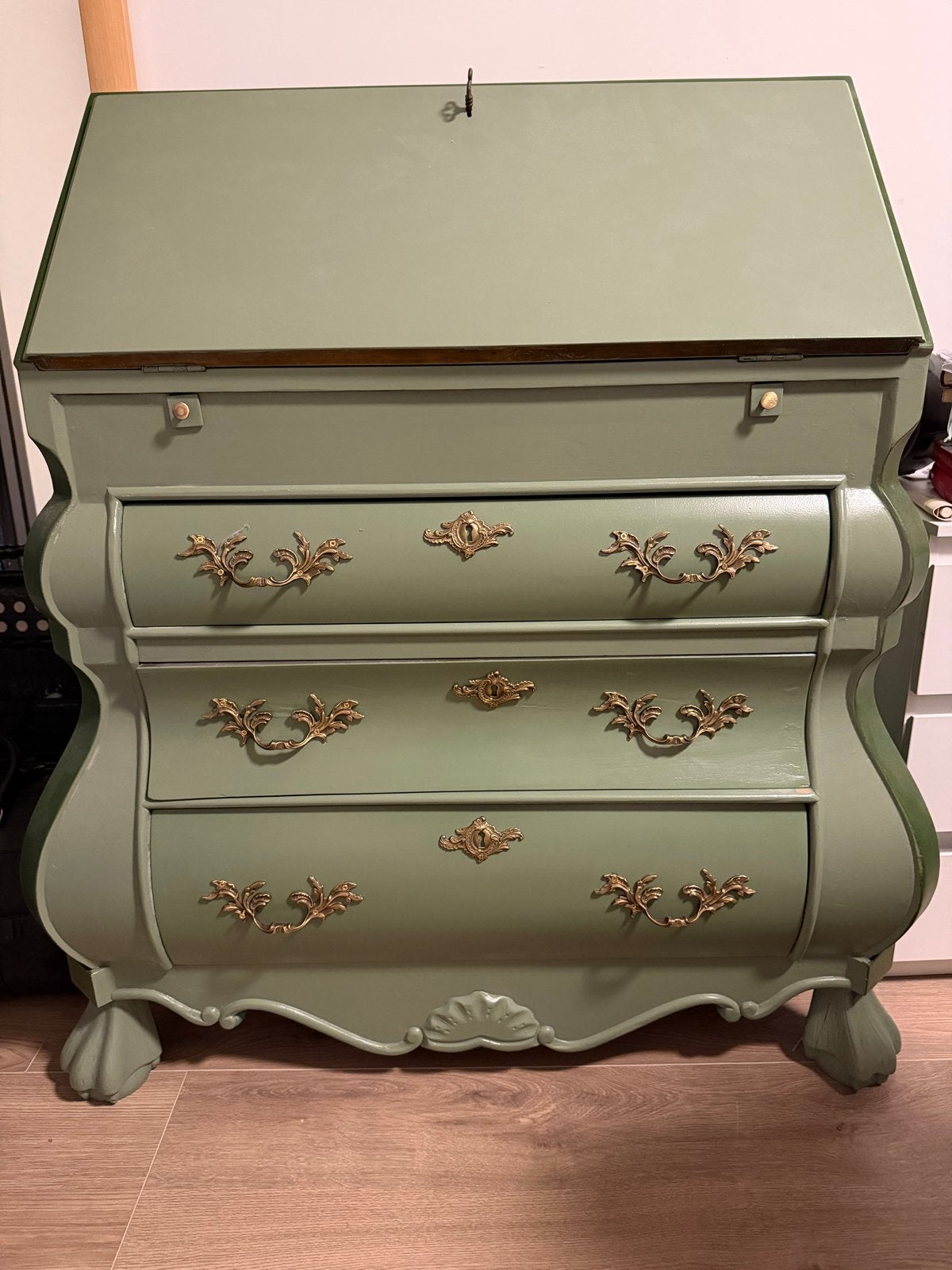 Antieke secretaire kast - Groen met sierbeslag, Antiek en Kunst, Ophalen