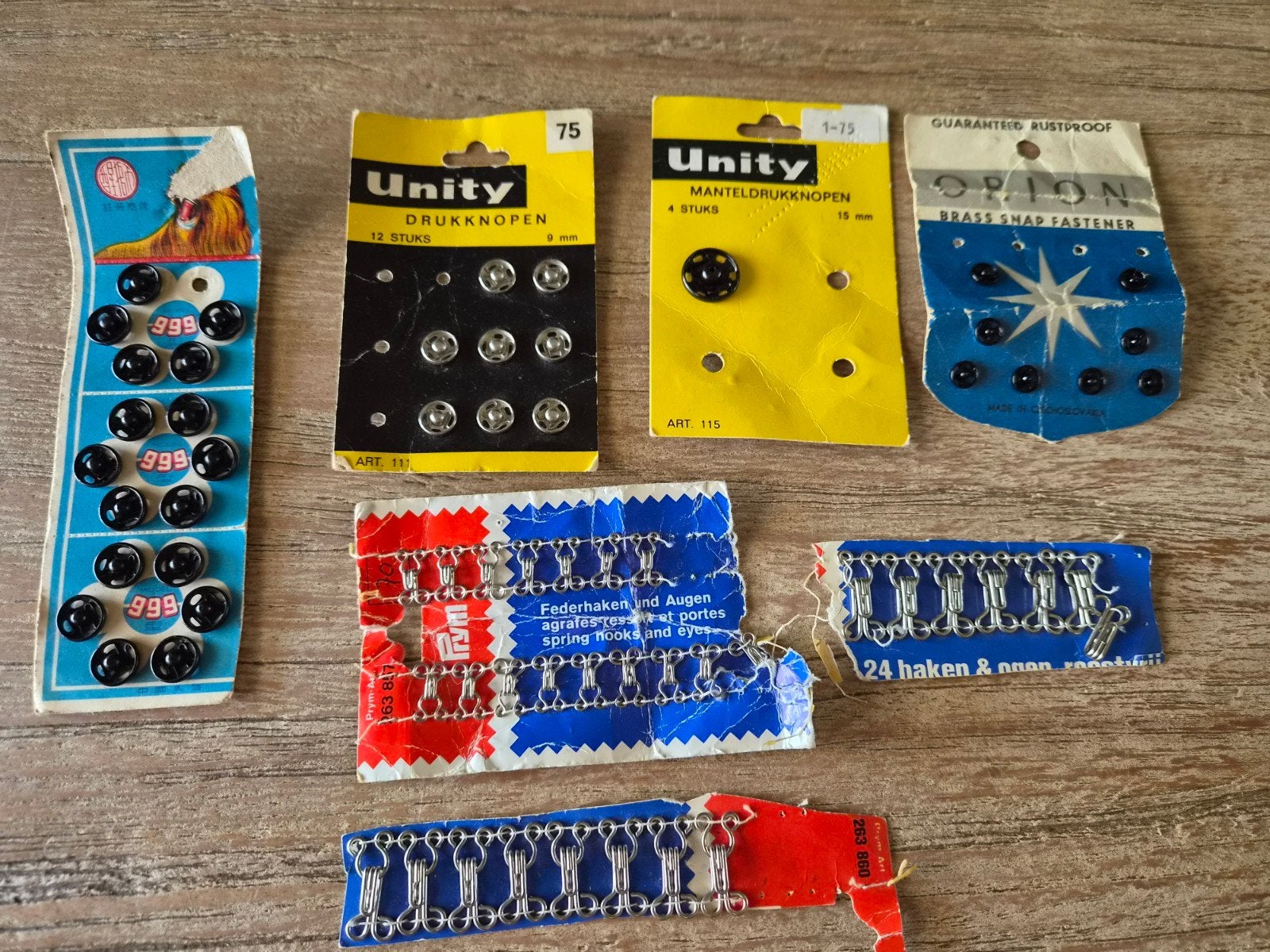 Vintage fournituren: Drukknopen, manteldrukknopen, haken, Ophalen of Verzenden, Gebruikt, Rits of Sluiting