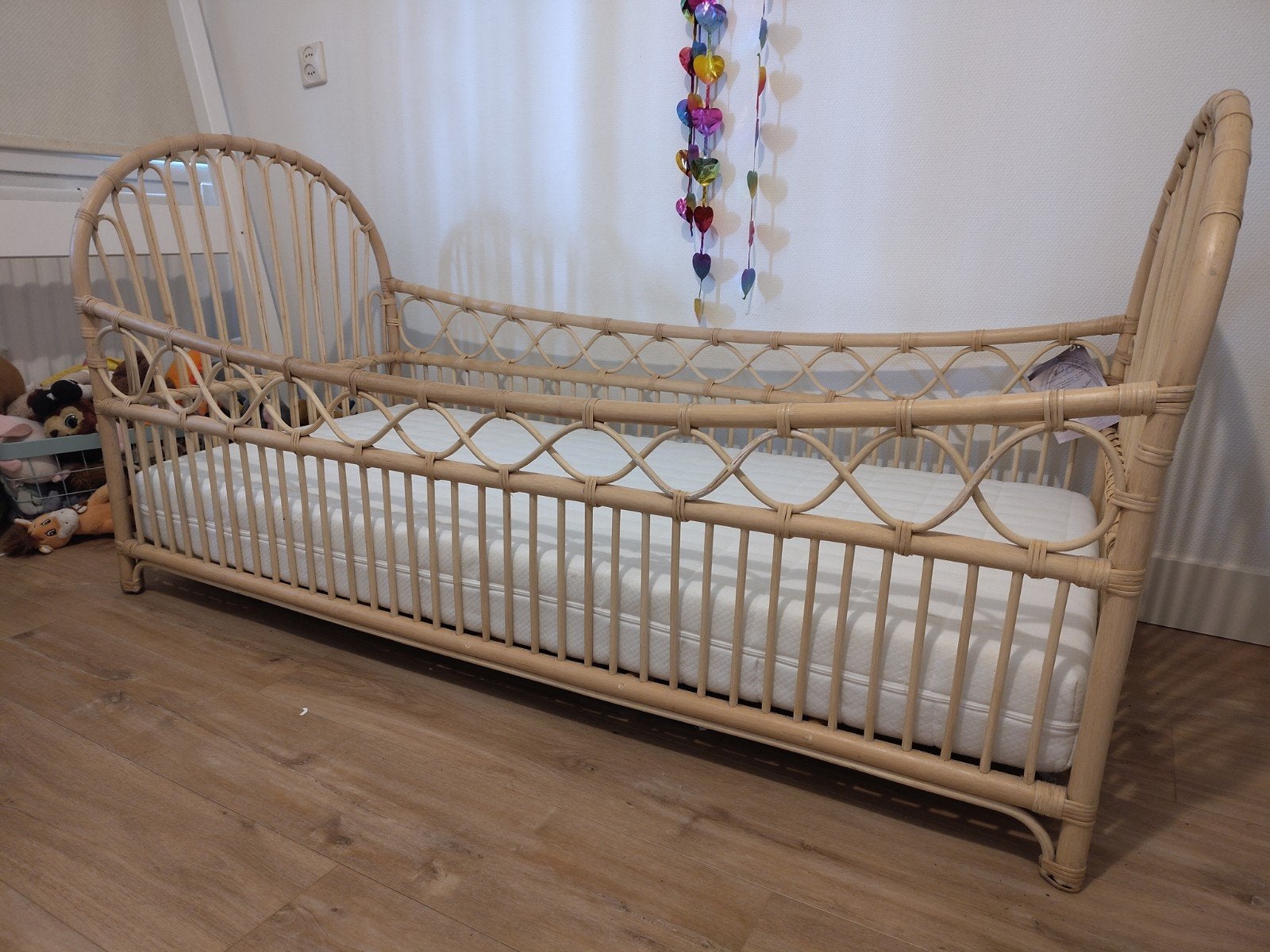 Kinder rotan bed, Ophalen of Verzenden, Zo goed als nieuw, Eenpersoons, Hout