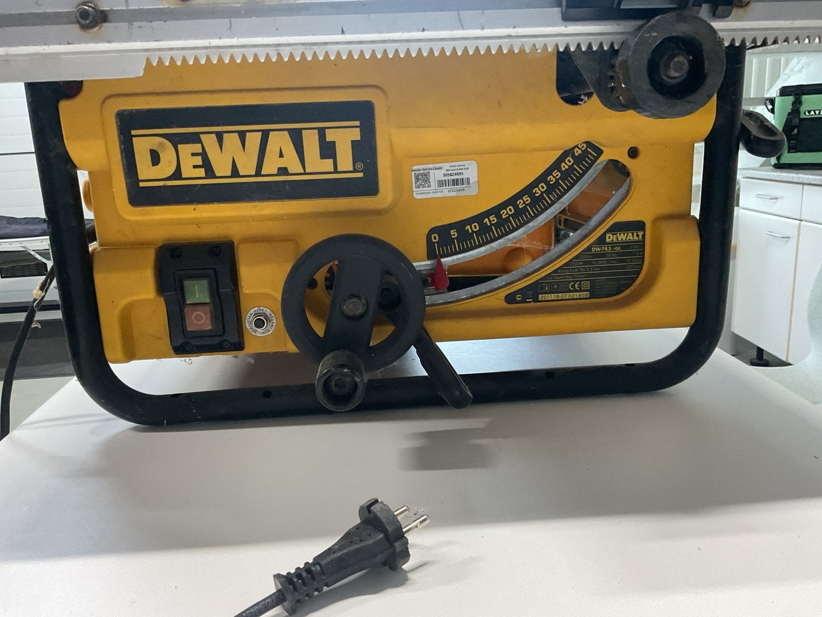 DeWalt zaagtafel DW 745 ziet er als nieuw uit, Ophalen, 1200 watt of meer, Cirkelzaag, 30 tot 70 mm