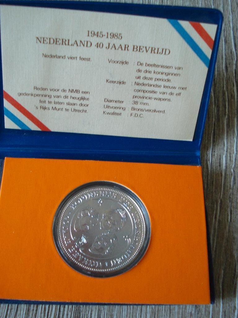 MUNT NEDERLAND BEVRIJD 40 JAAR, Postzegels en Munten, Munten | Nederland, Koningin Beatrix, Zilver, Euro's, Ophalen of Verzenden