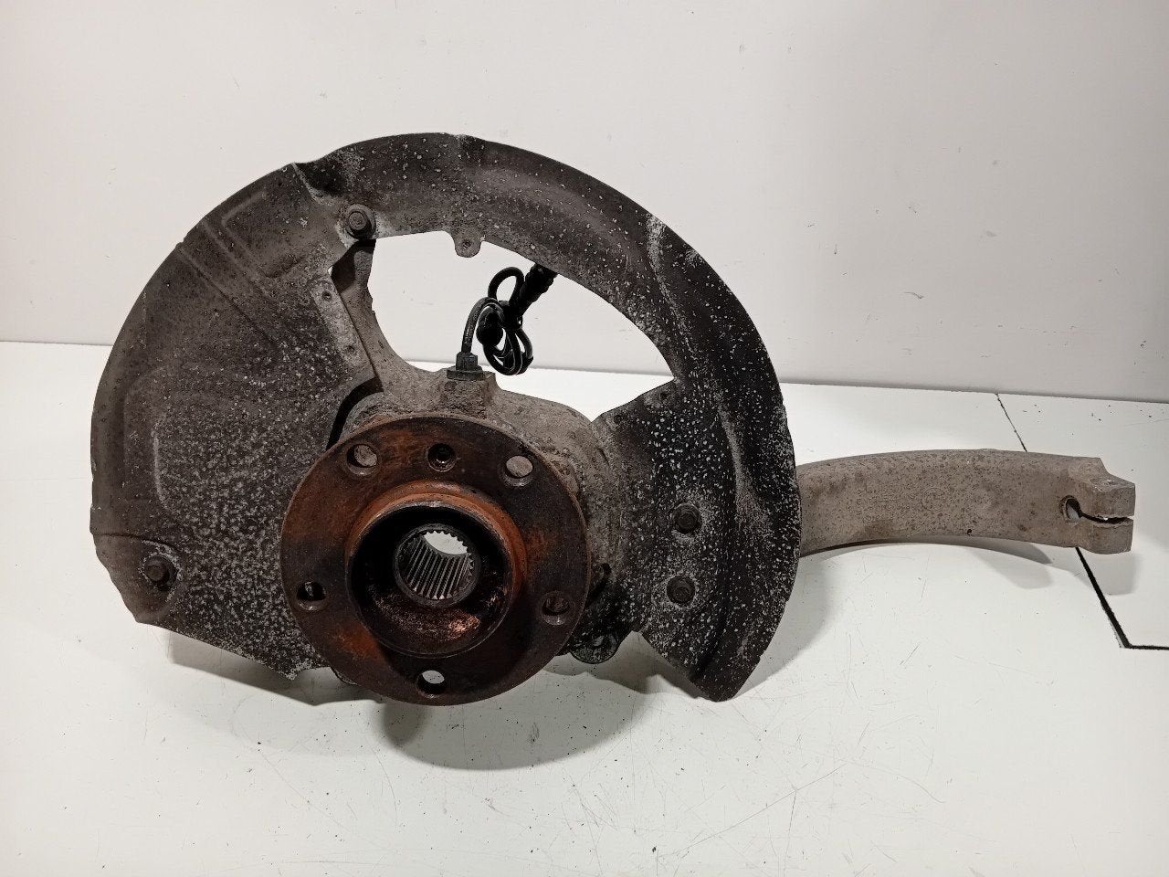 Wielnaaf links voor BMW X5, Onderdelen@venauto.nl, Van der Ven Autorecycling B.V., Gebruikt, Ettenseweg 76, 4706 PB Roosendaal, The Netherlands