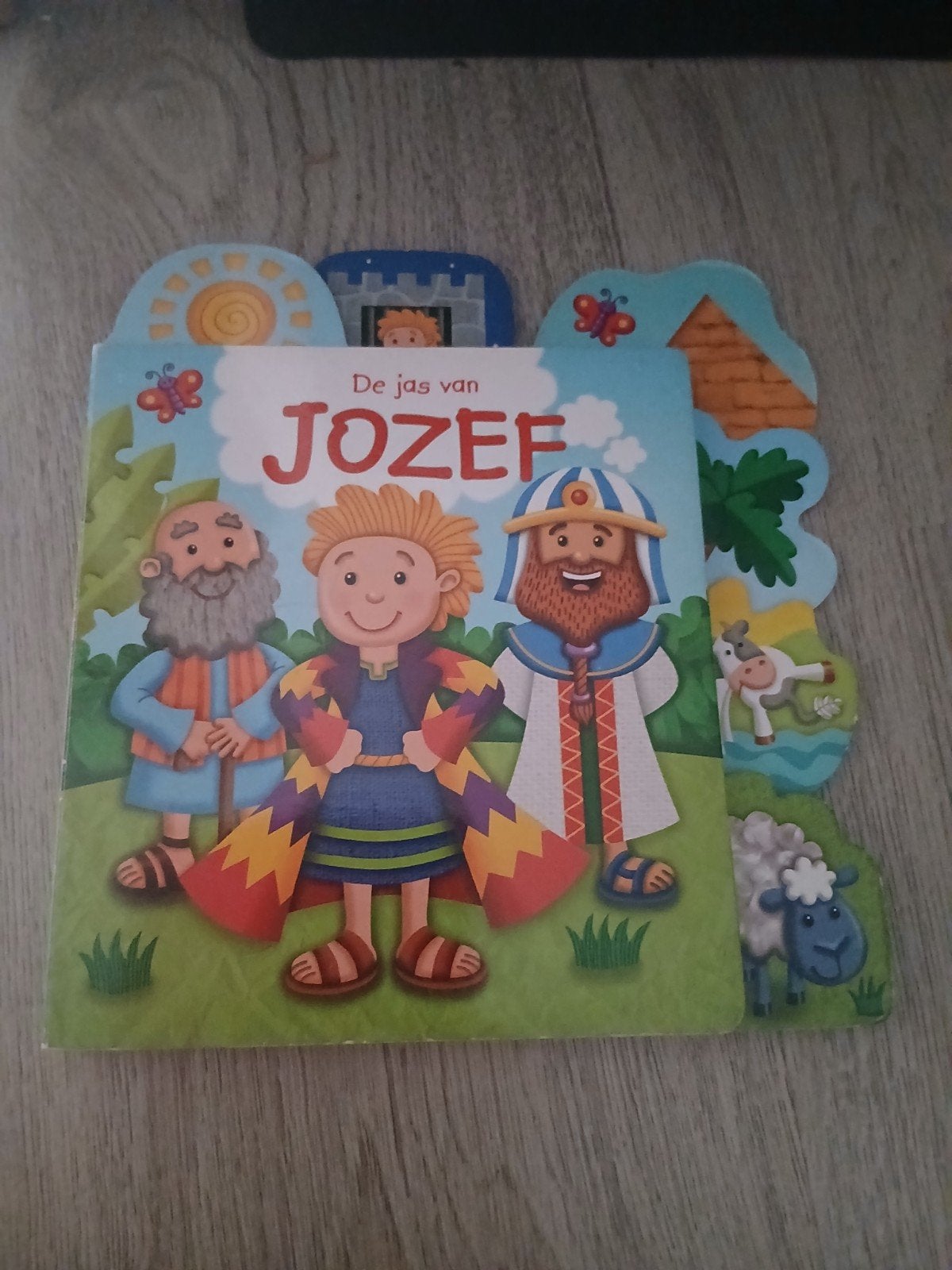 De jas van Jozef - Uitklapboek voor kinderen, Boeken, Ophalen of Verzenden, Zo goed als nieuw, Uitklap-, Voel- of Ontdekboek, 2 tot 3 jaar
